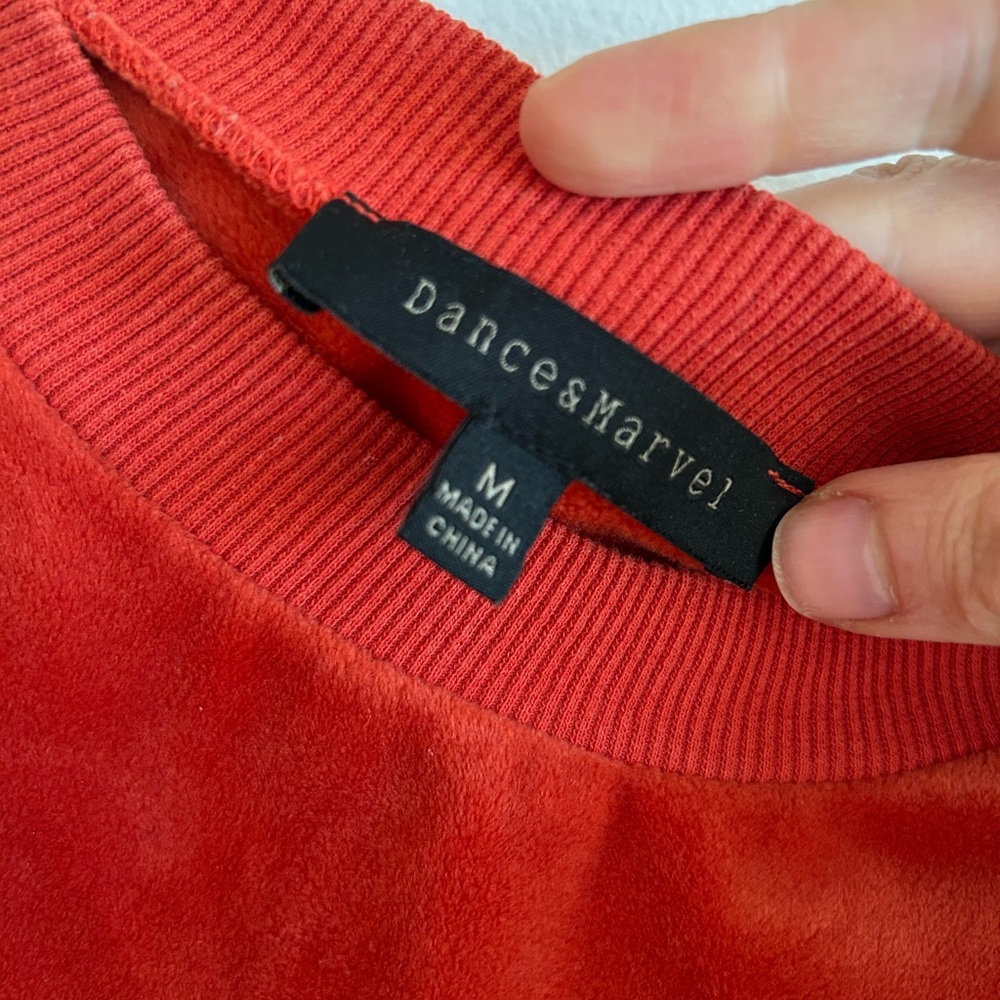 *Excellent Pre-Loved* Dance & Marvel Velour Orange Top - Picture 4 of 6